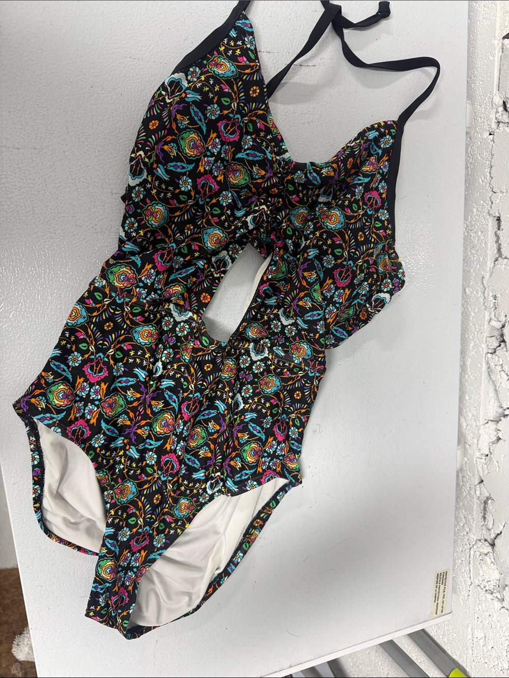 LAUNDRY Swimwear Black Floral One-Piece Swimsuit - Size Large - Never Worn